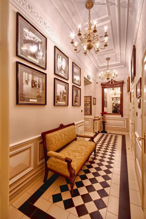 Palac Tlokinia Kaliszki エクステリア 写真