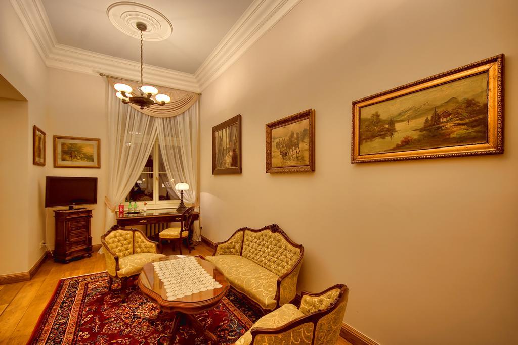 Palac Tlokinia Kaliszki 部屋 写真