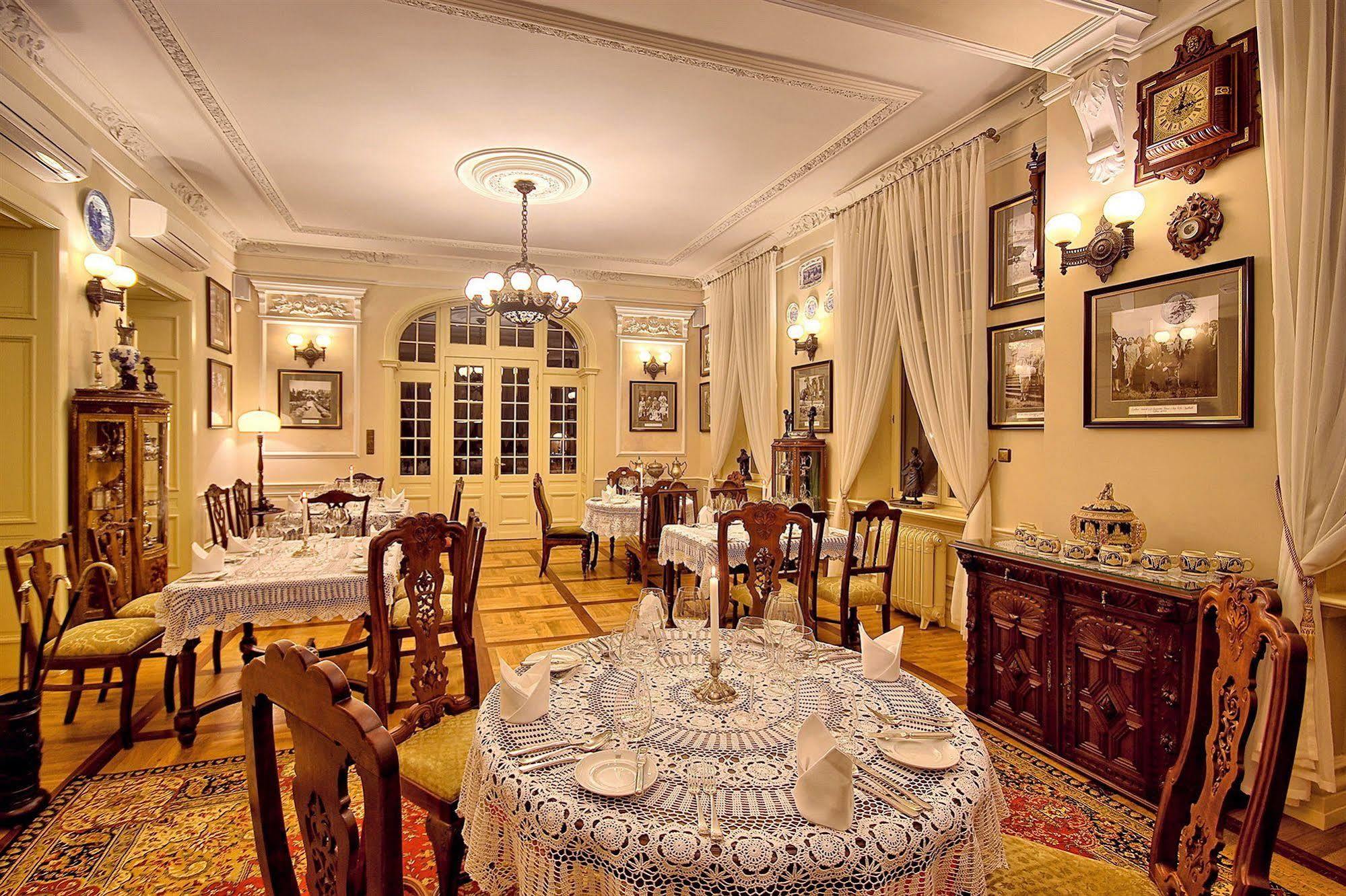 Palac Tlokinia Kaliszki エクステリア 写真